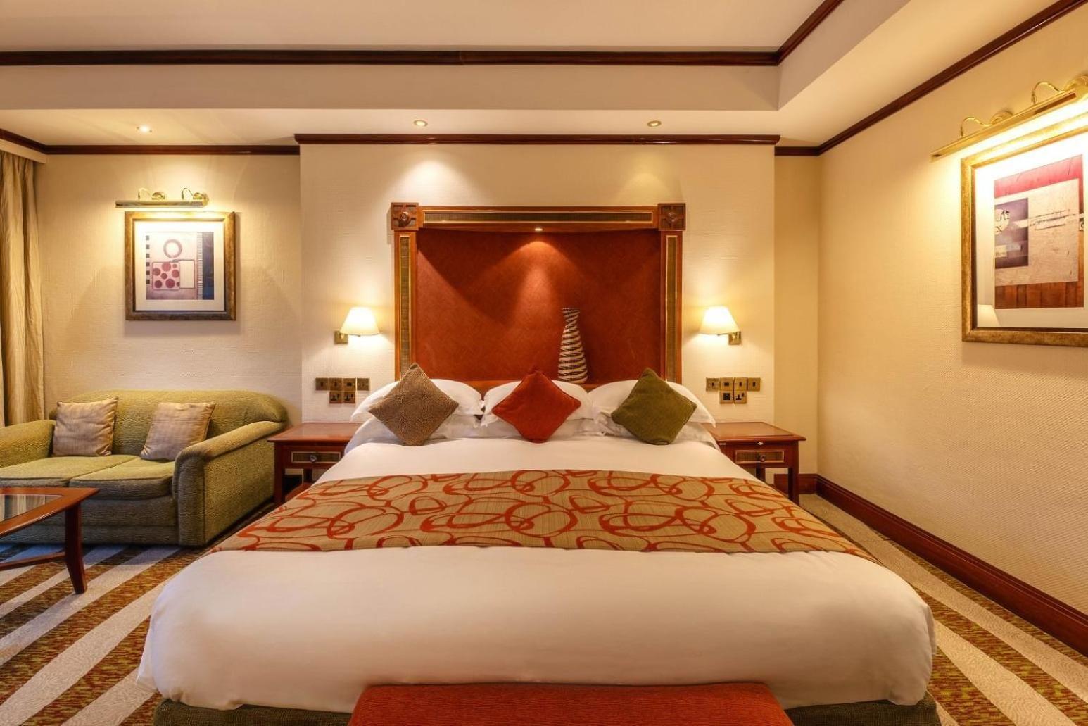 Royal Teo Near Delhi Airport Hotel