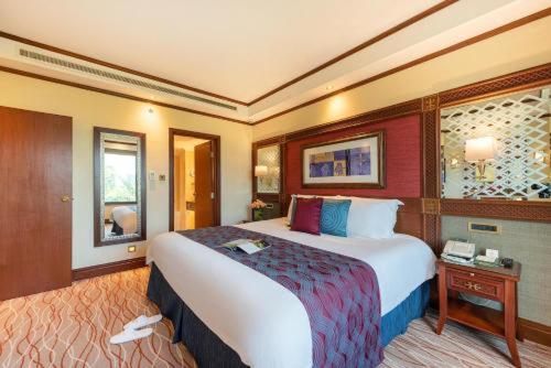 Royal Teo Near Delhi Airport