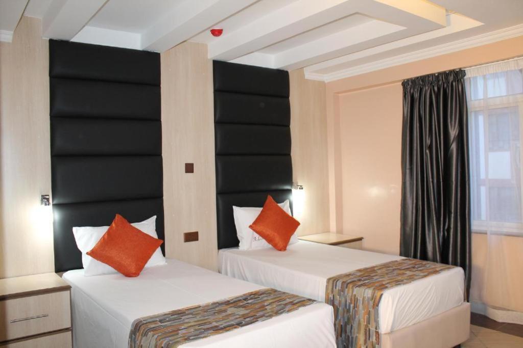 Royal Teo Near Delhi Airport Hotel