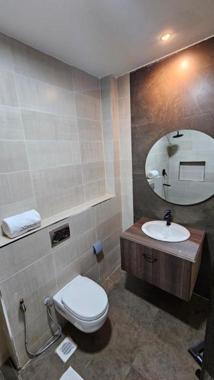 Hotel Royal Teo Near Delhi Airport New Delhi
